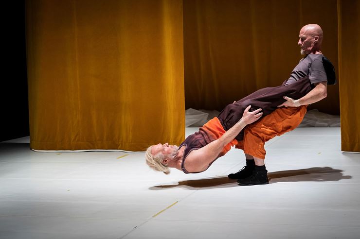 Circustage Kufstein – GLORIOUS BODIES (Circumstances BEL)