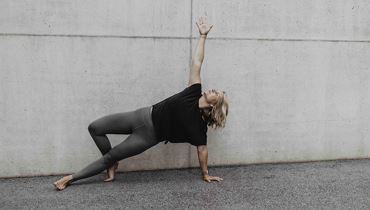Hatha Yoga mit Vitalfrühstück - Sonnengruß Flow