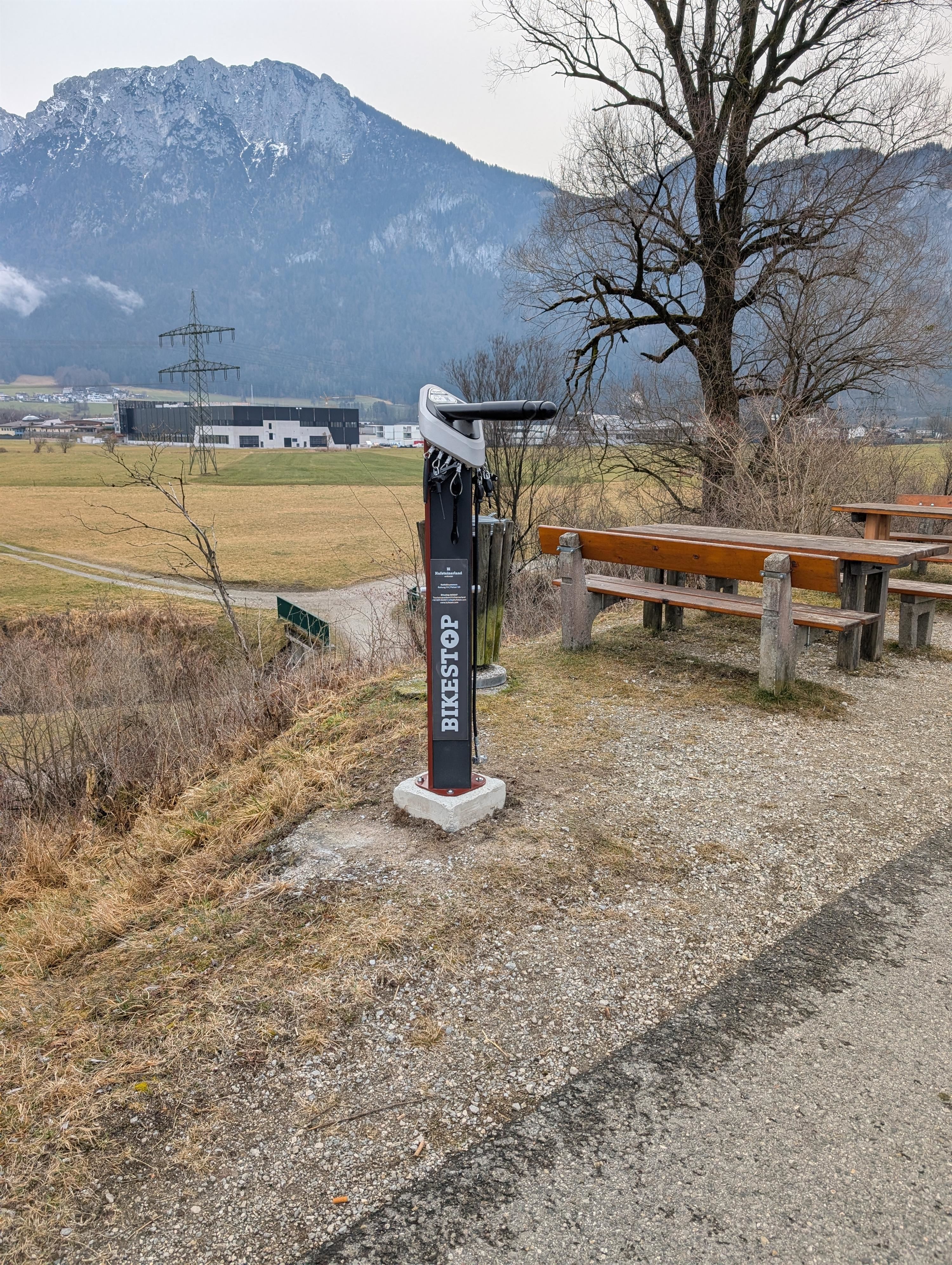 Bike Stop - Ebbs Inndamm